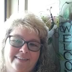 Meet your Posher, Debbie